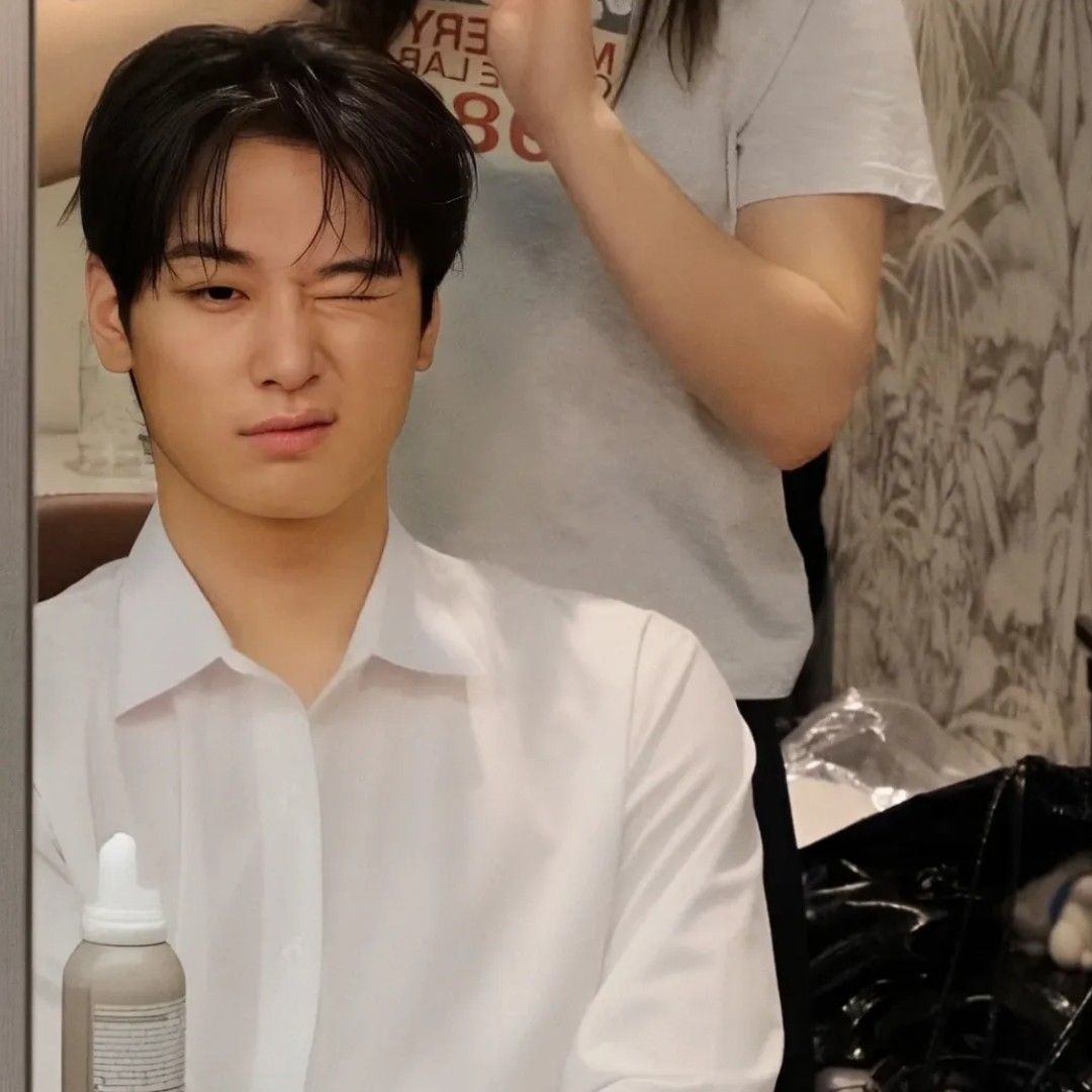 A moment captured by Juyeon (THE BOYZ)'s fan