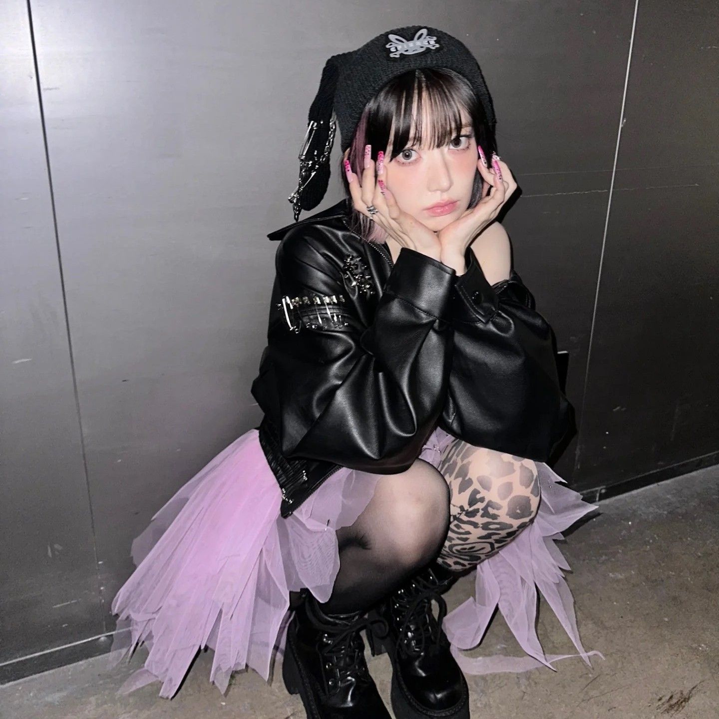 Behind-the-scenes cut of Sakura (LE SSERAFIM)