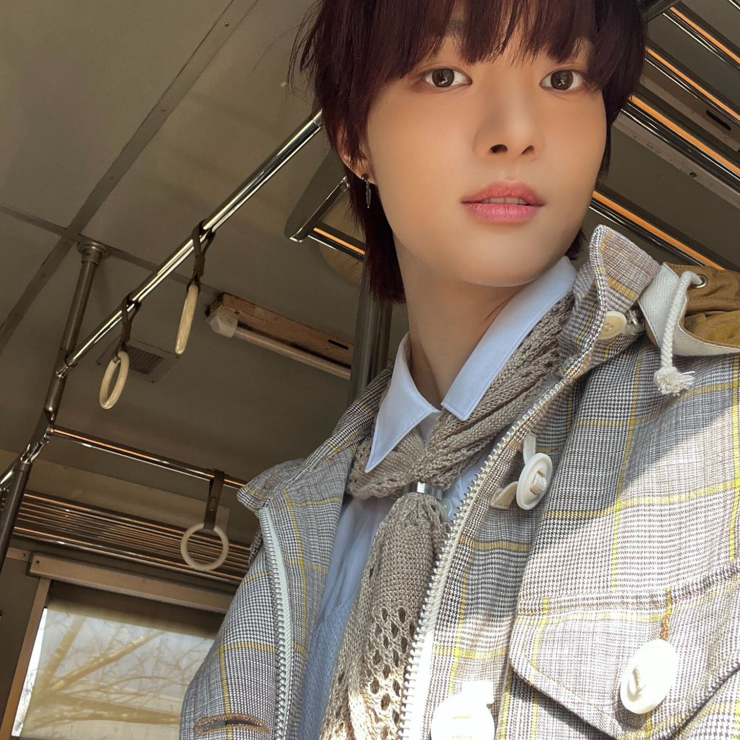 Behind-the-scenes cut of EJ (&TEAM)