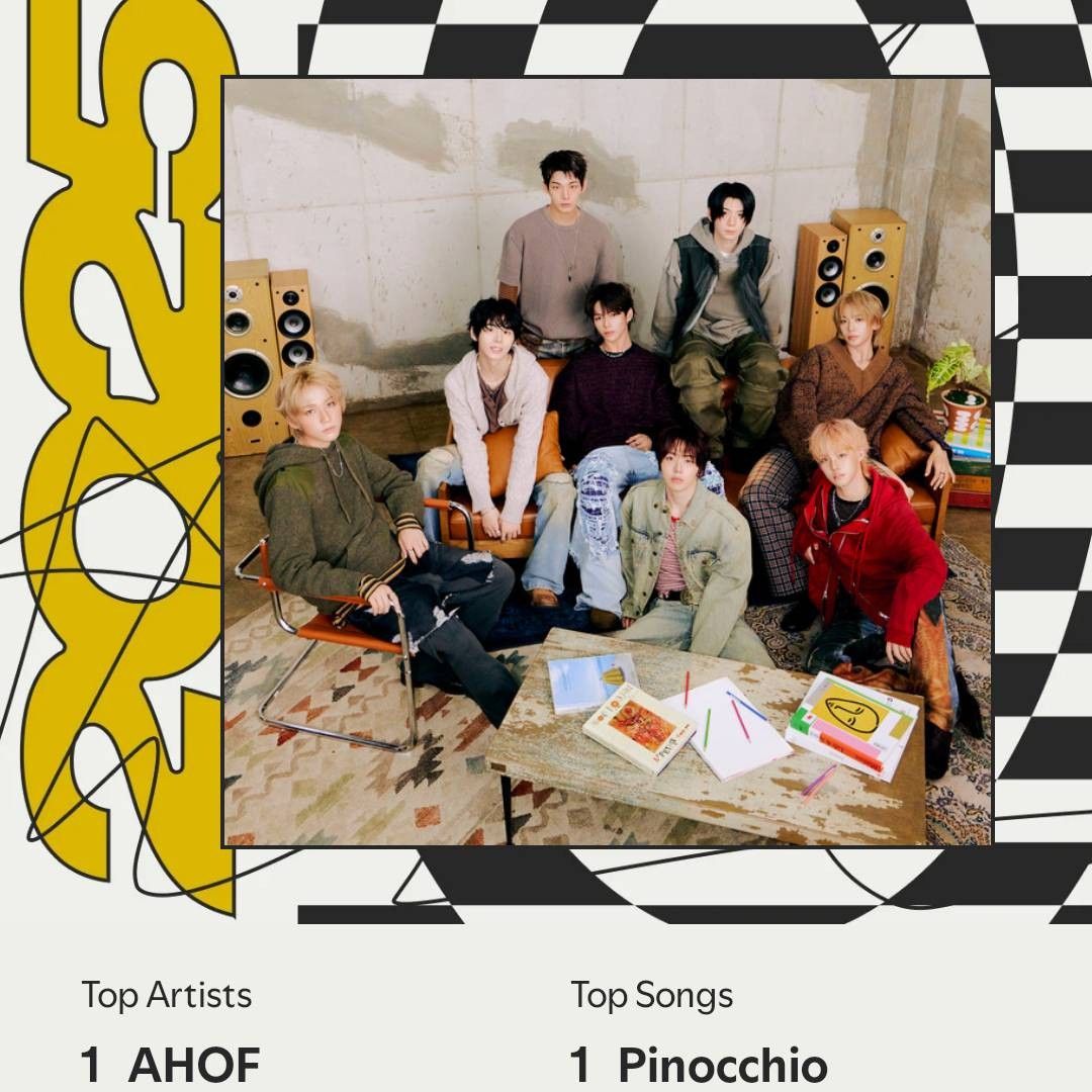 A moment captured by AHOF's fan