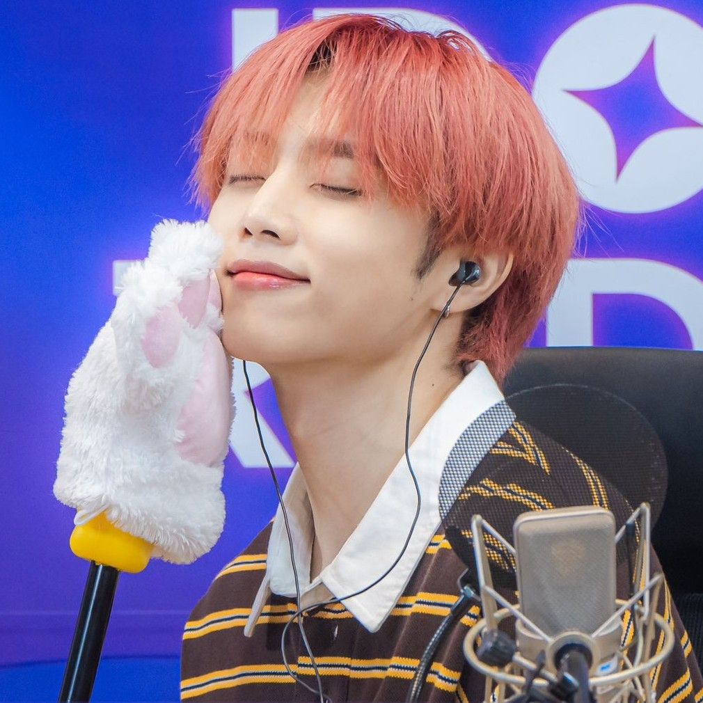 Behind-the-scenes cut of Sunwoo (THE BOYZ)