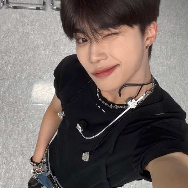 Popular profile image of Park Gunwook (ZEROBASEONE) selected by votes