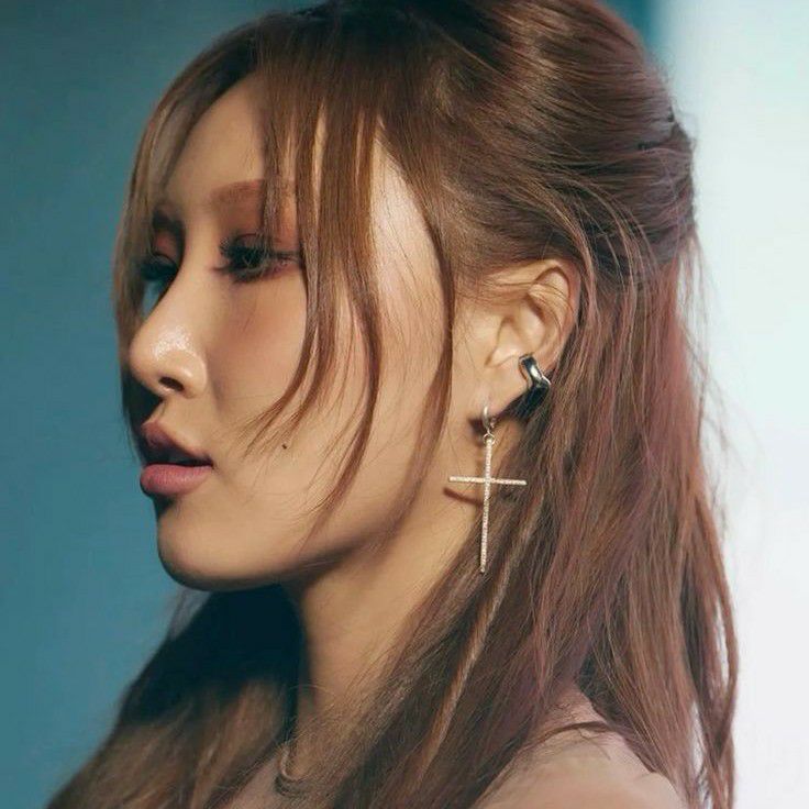 A moment captured by Hwasa (MAMAMOO)'s fan