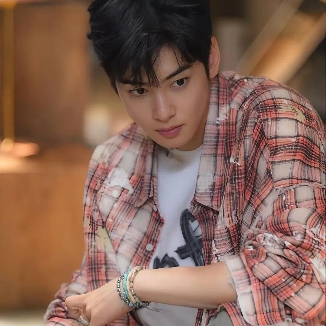 Recent activity shot of Eunwoo (ASTRO)