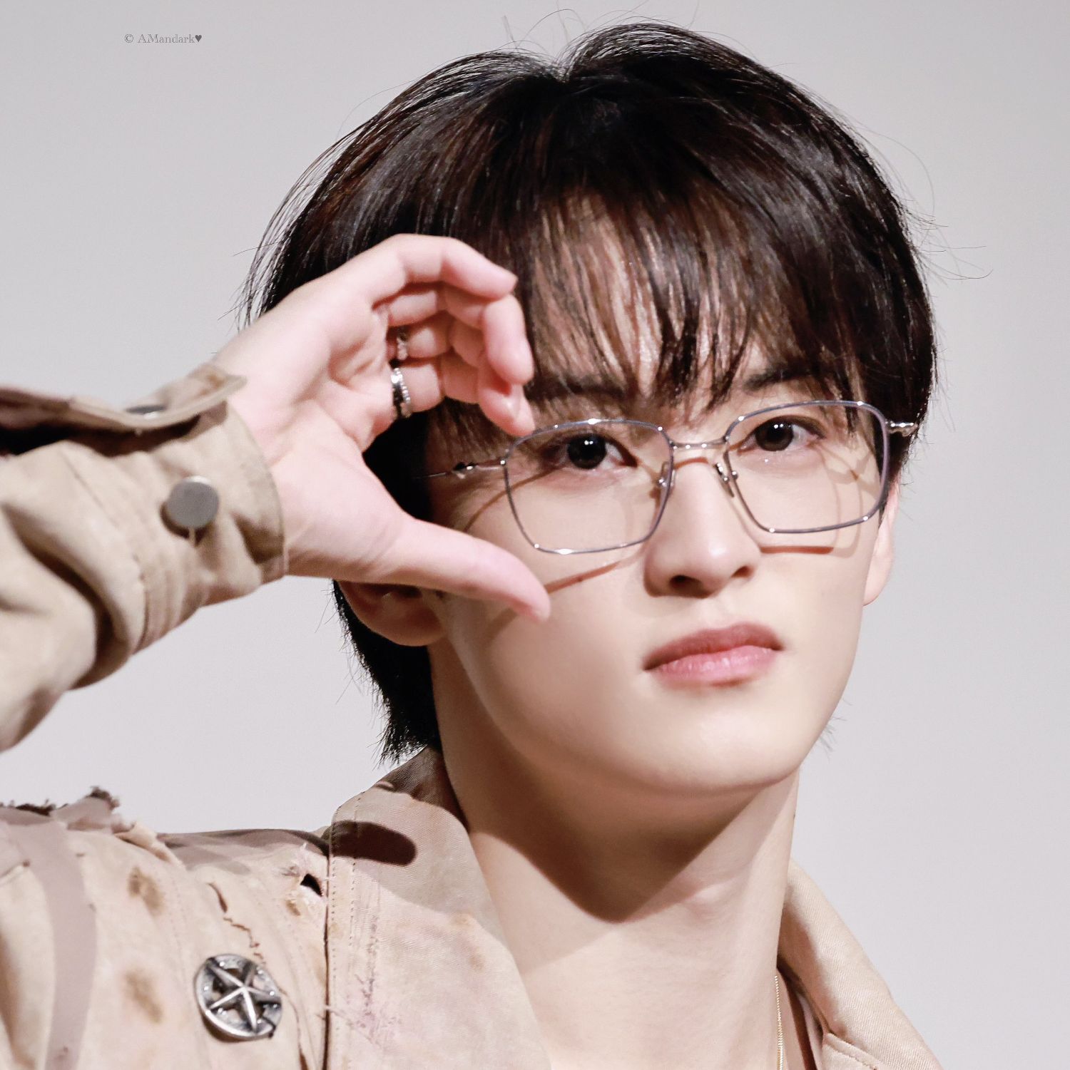 Behind-the-scenes cut of Mark (NCT 127, NCT DREAM)