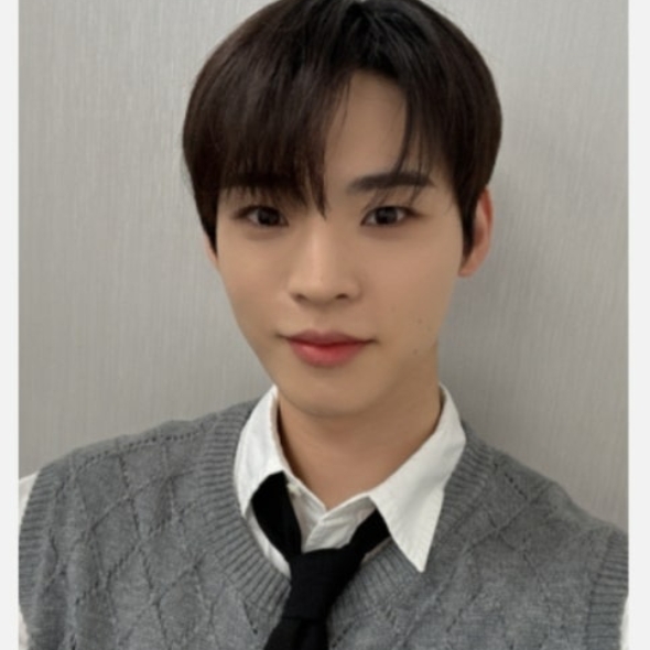 A moment captured by Hyojin (ONF)'s fan