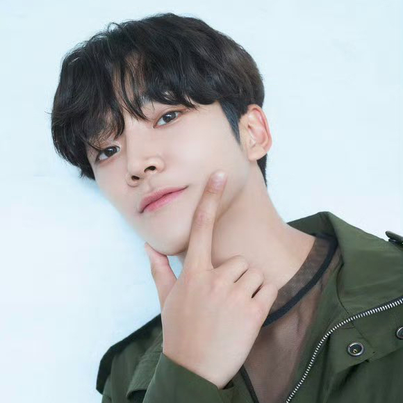로운 최근 활동샷