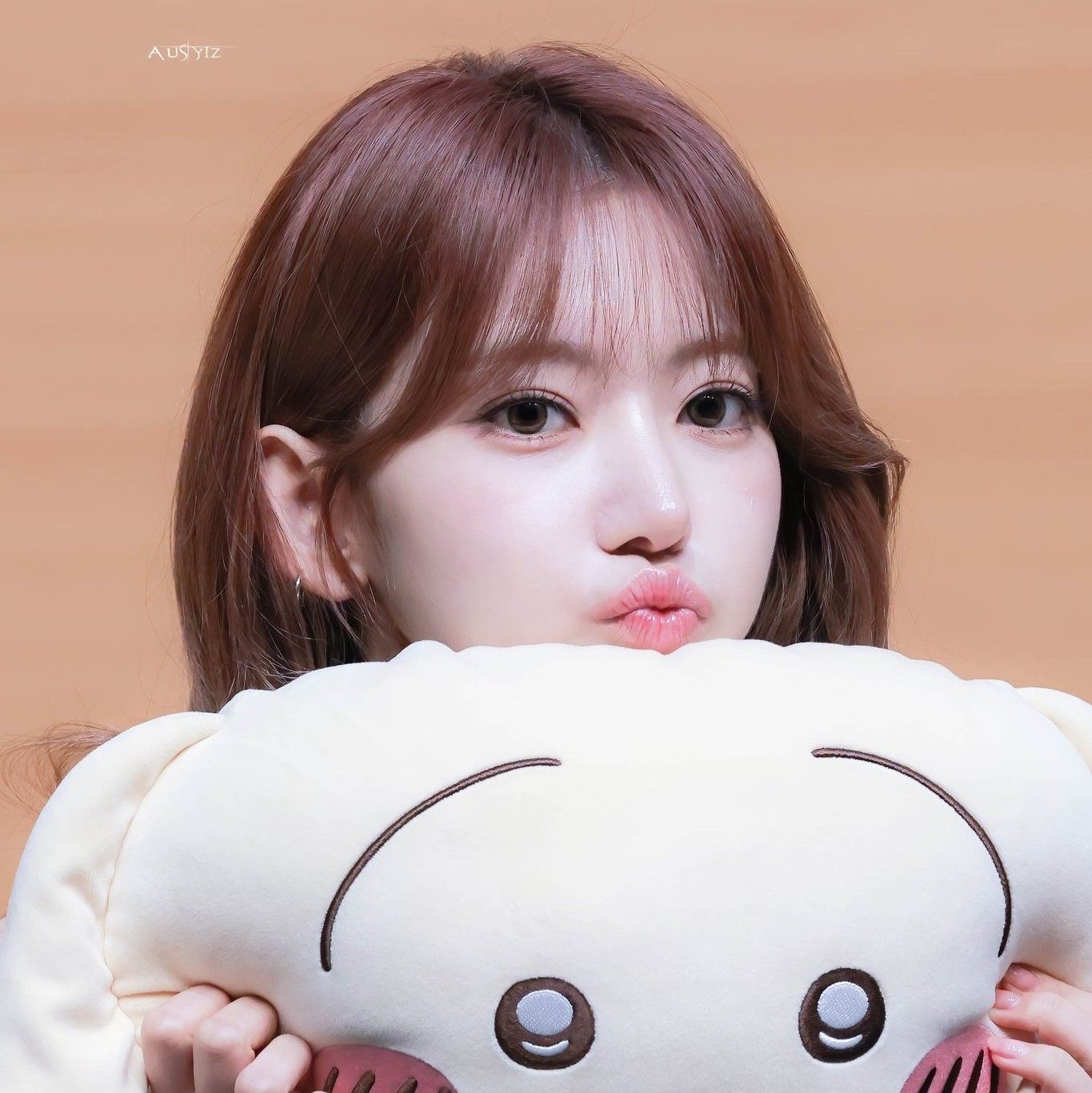 Latest photo of Sakura (LE SSERAFIM)