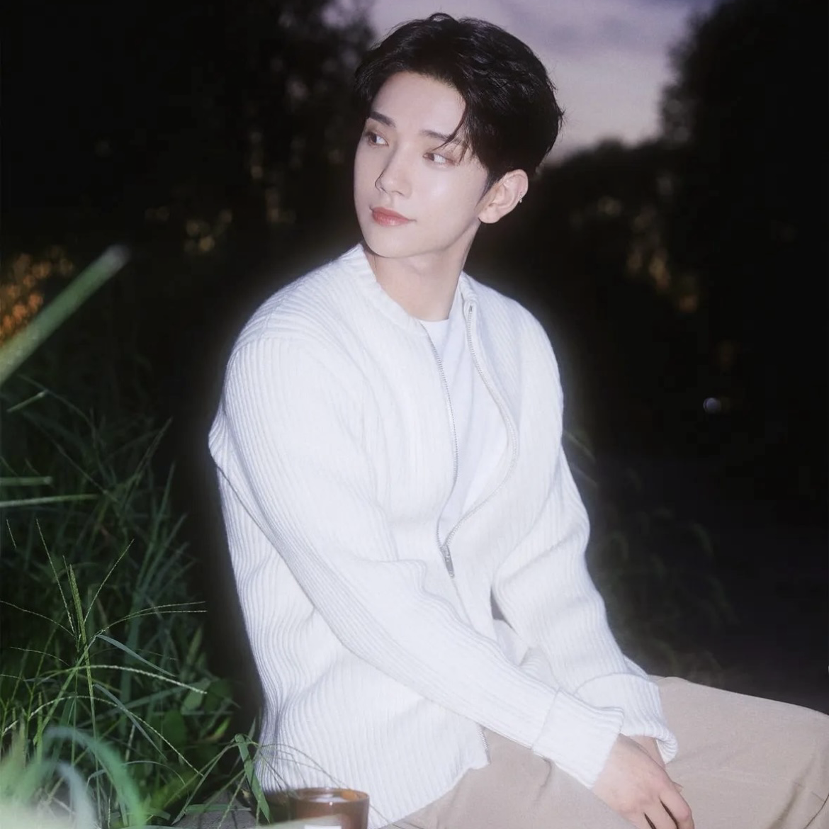 Latest photo of Joshua (SEVENTEEN)