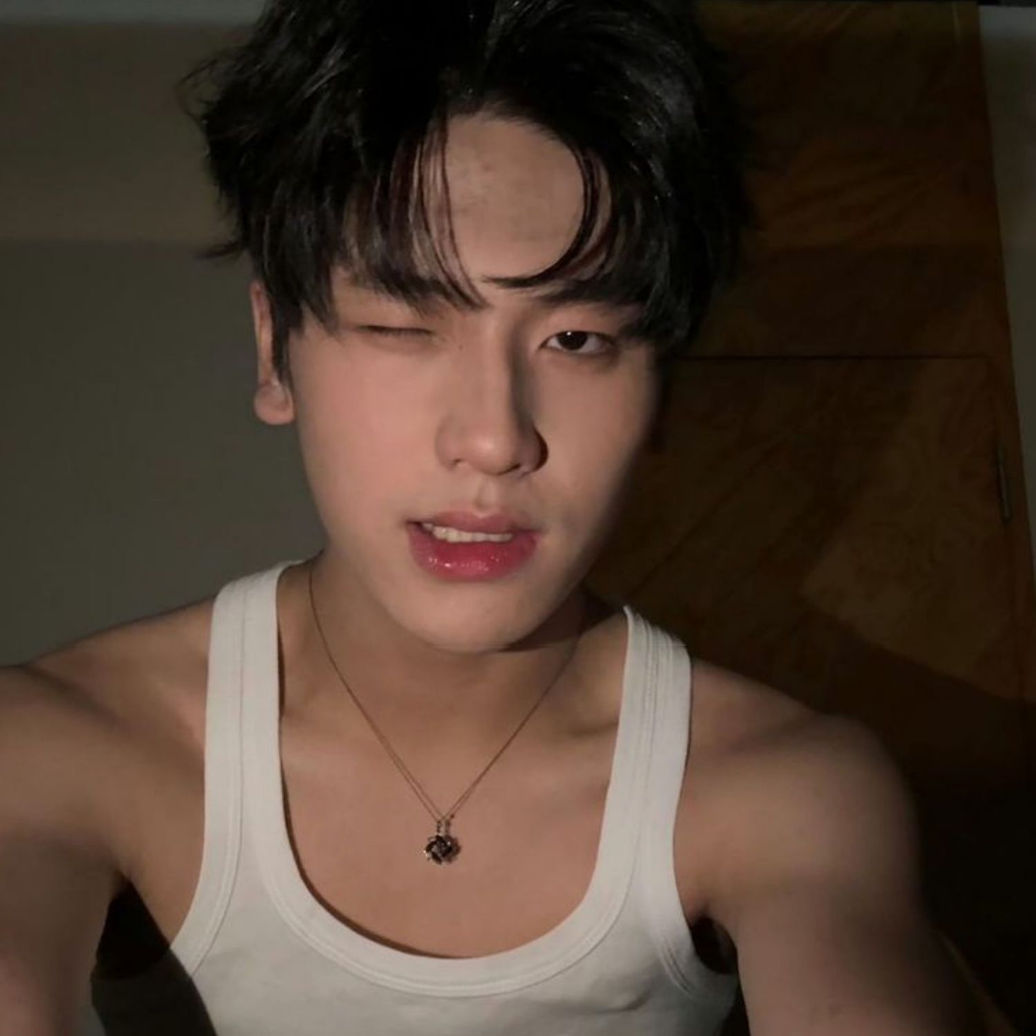 A moment captured by Shen (NexT1DE)'s fan