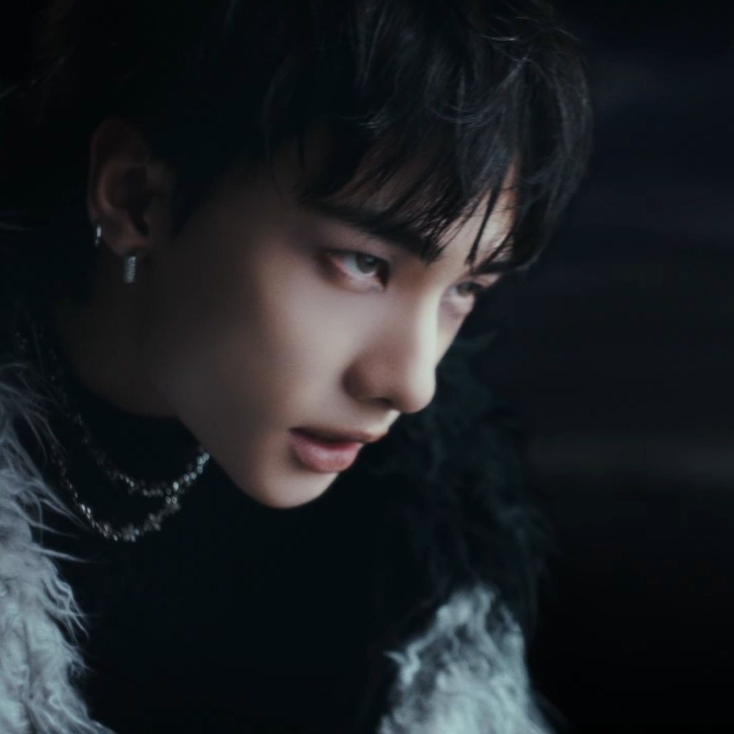 A moment captured by Hyunjin (Stray Kids)'s fan