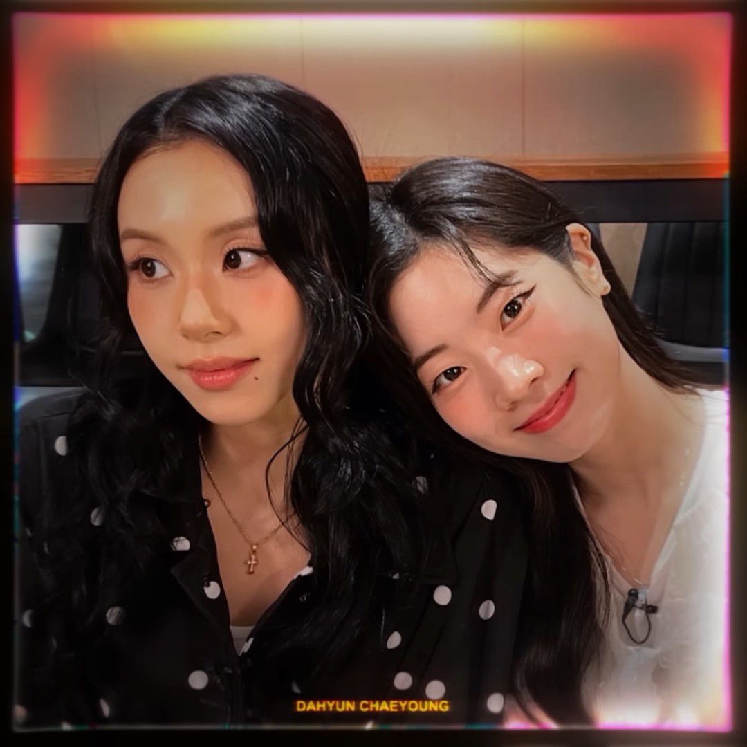 Behind-the-scenes cut of TWICE