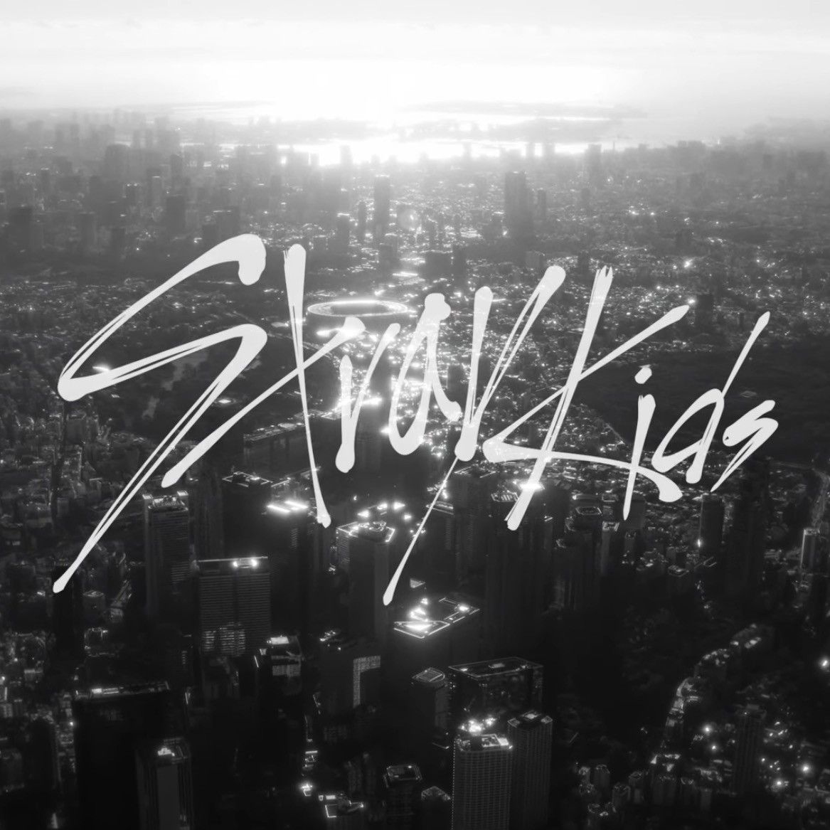 Behind-the-scenes cut of Stray Kids