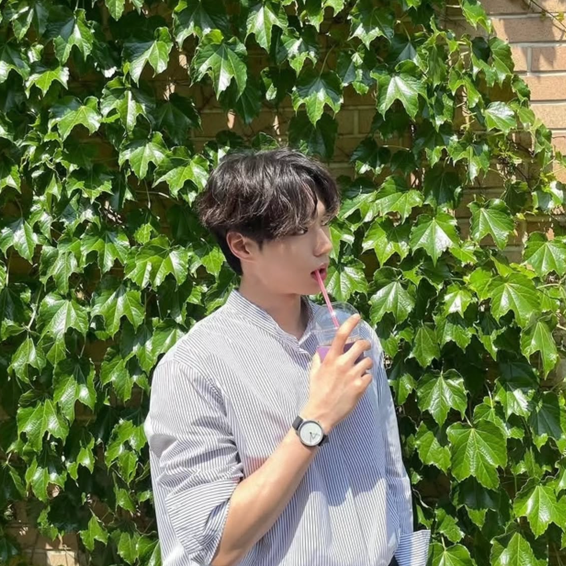 Behind-the-scenes cut of Kim Junseo (ALPHA DRIVE ONE)