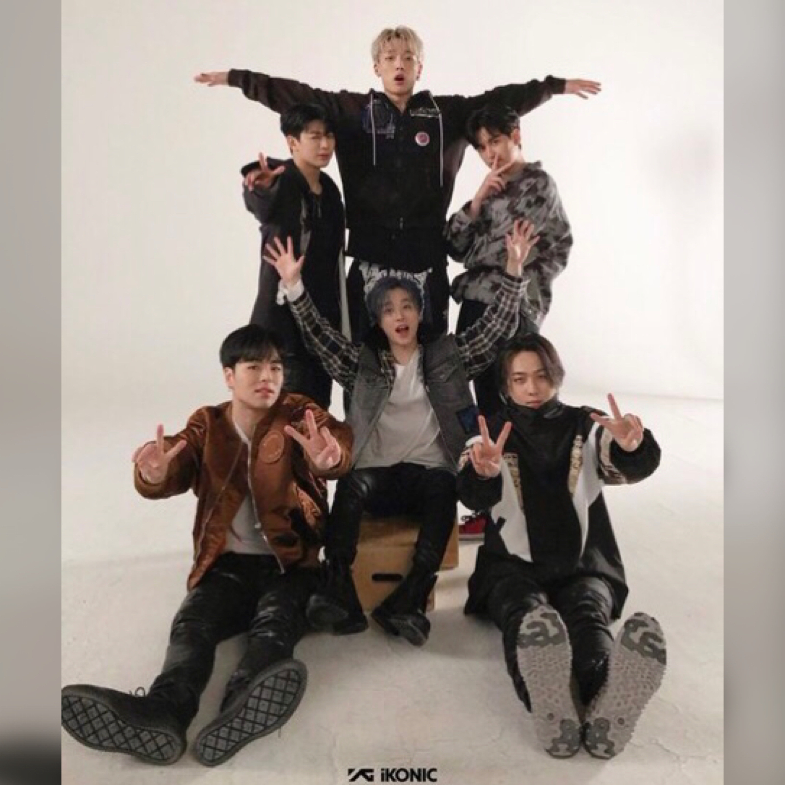 iKONの舞台裏ショット