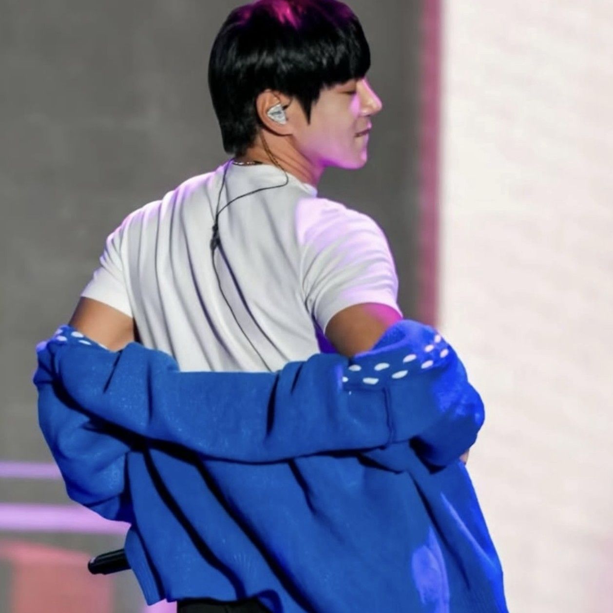 Momen yang diabadikan oleh penggemar Hwang Chiyeol