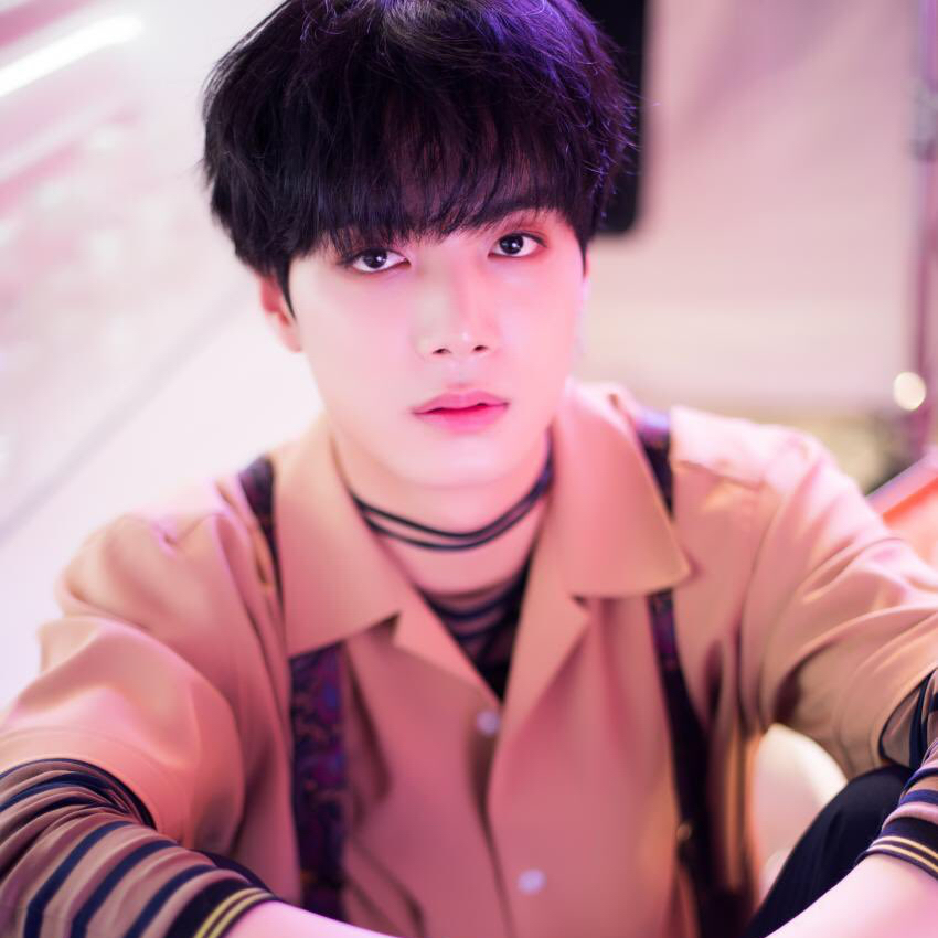 Behind-the-scenes cut of Kim Jonghyeon