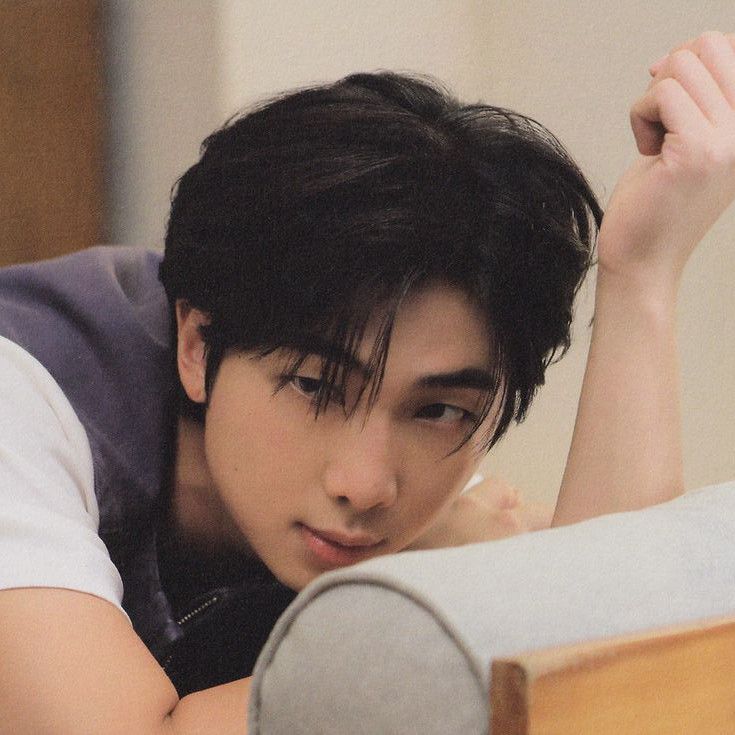Behind-the-scenes cut of RM (BTS)