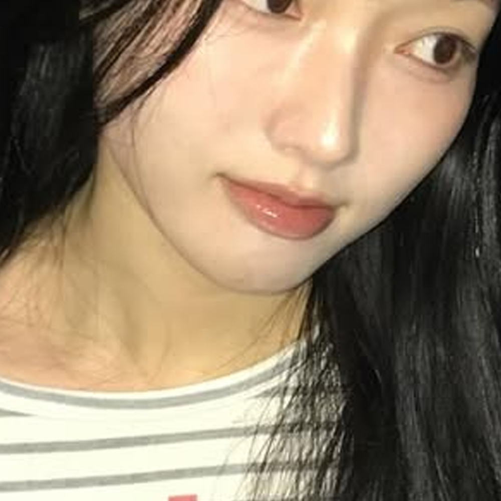 A moment captured by Go Won (Loossemble)'s fan