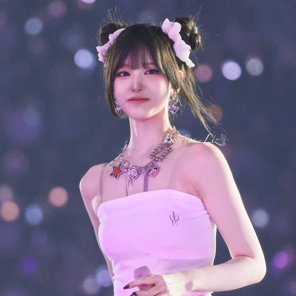 Latest photo of LIZ (IVE)