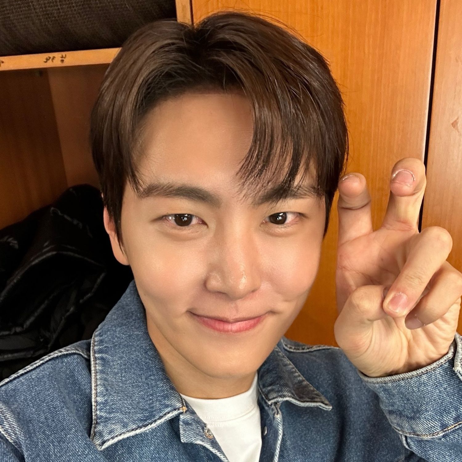 在允 (SF9)的最新照片