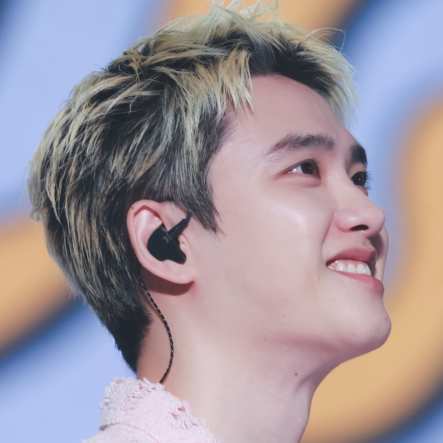 Foto aktivitas terbaru D.O. (EXO)