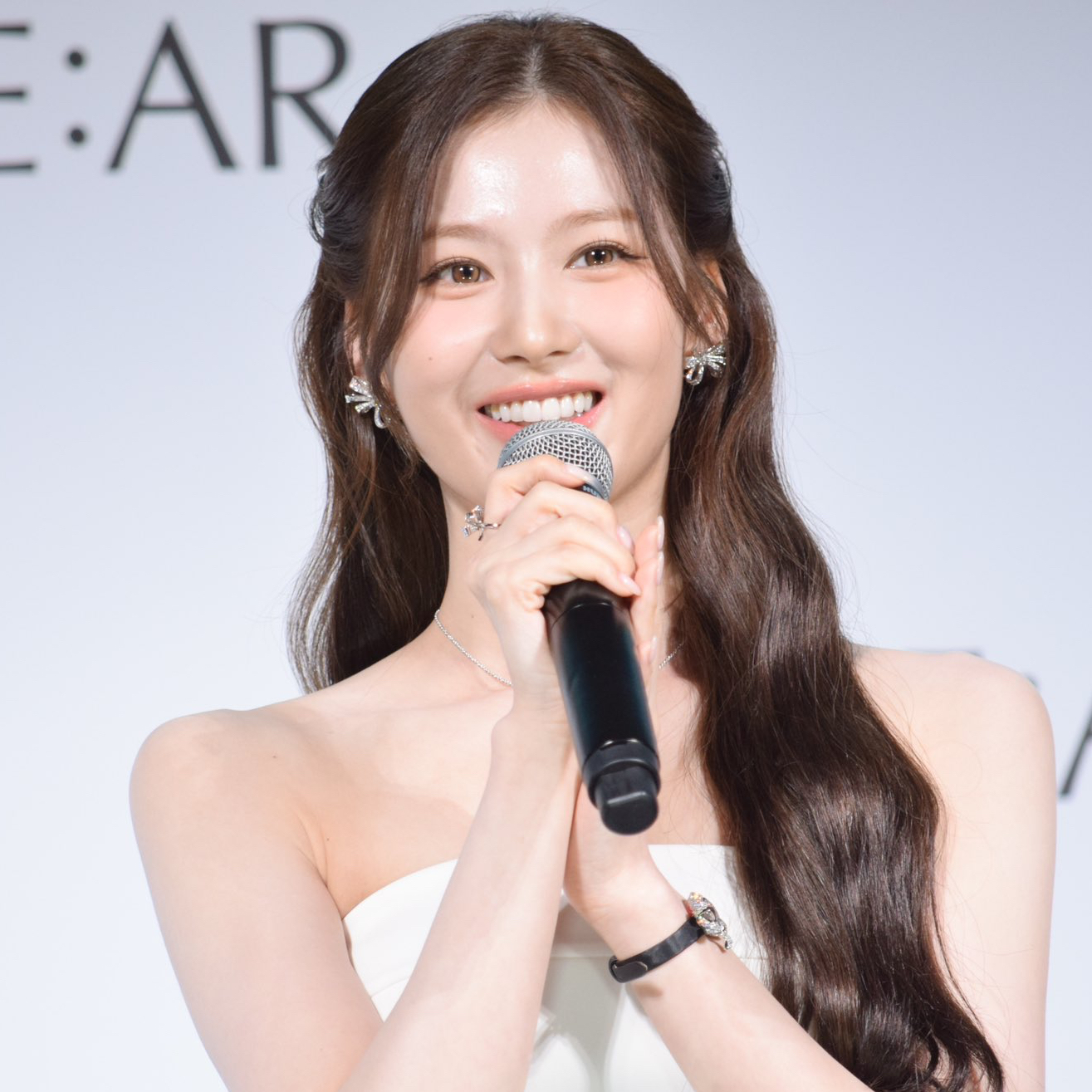 サナ (TWICE)の最近の活動写真