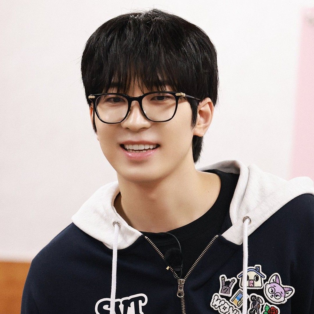 Latest photo of Wonwoo (SEVENTEEN)