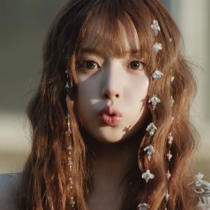 Latest photo of Jiwoo (NMIXX)