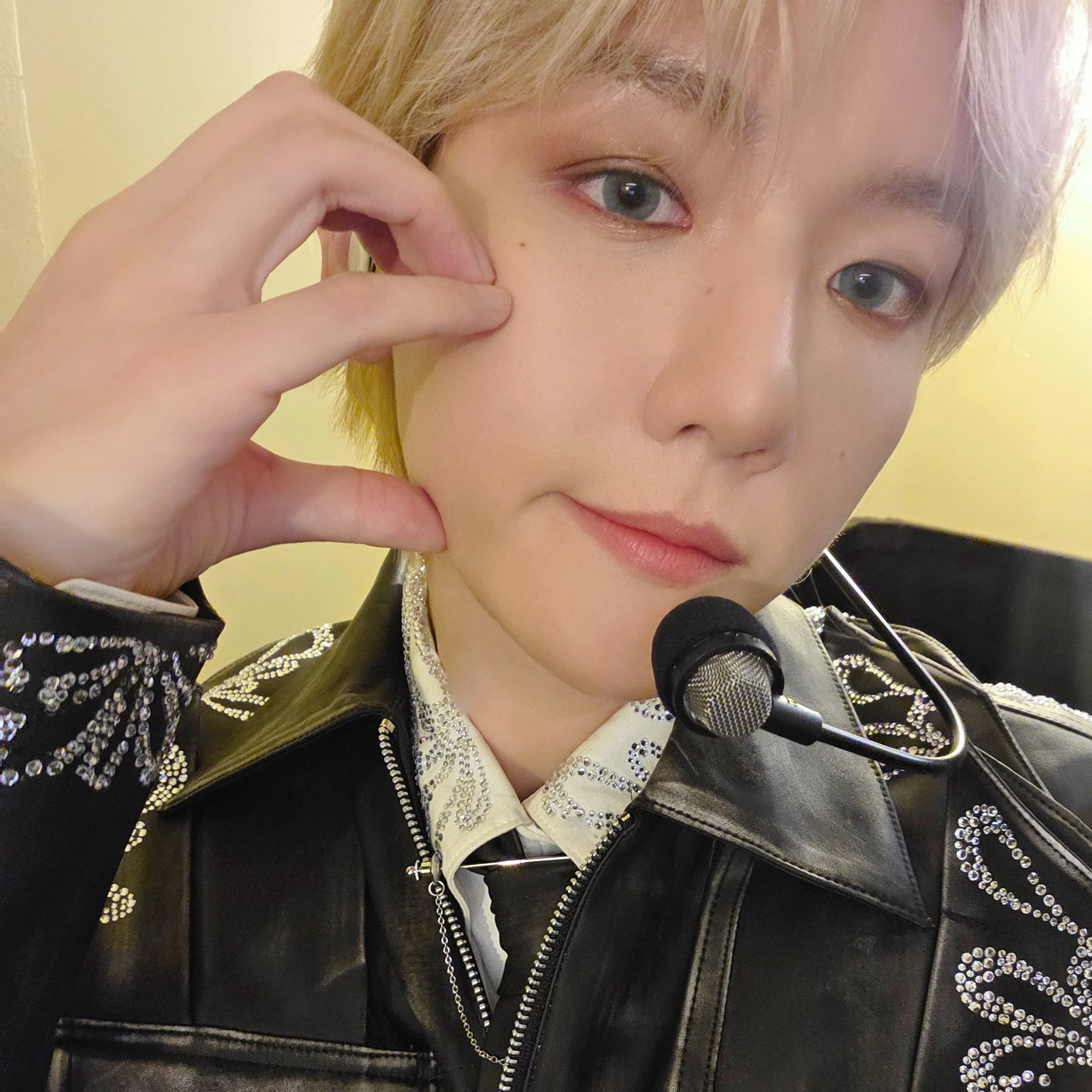 Foto aktivitas terbaru Baekhyun (EXO)