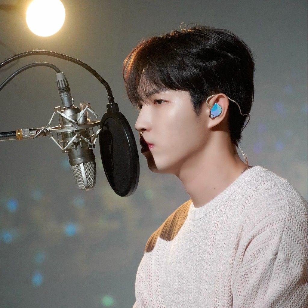Recent activity shot of Kim Jaehwan