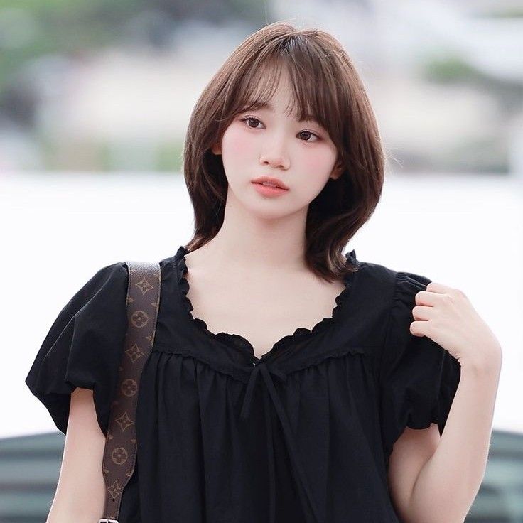A moment captured by Kim Chaewon (LE SSERAFIM)'s fan