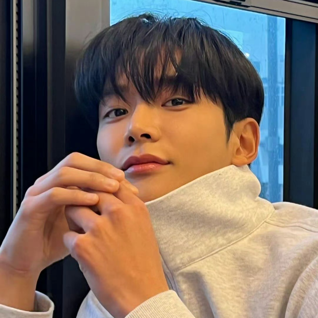 Potret di balik layar Rowoon