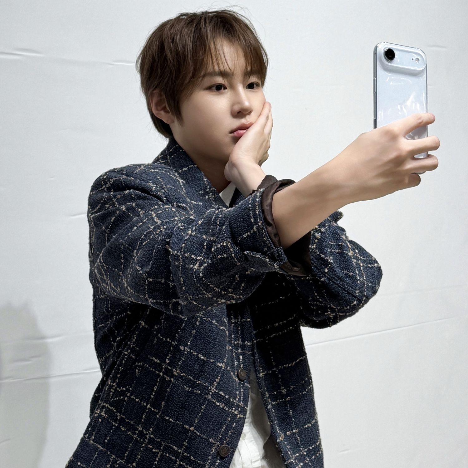 ハ・ソンウンの舞台裏ショット