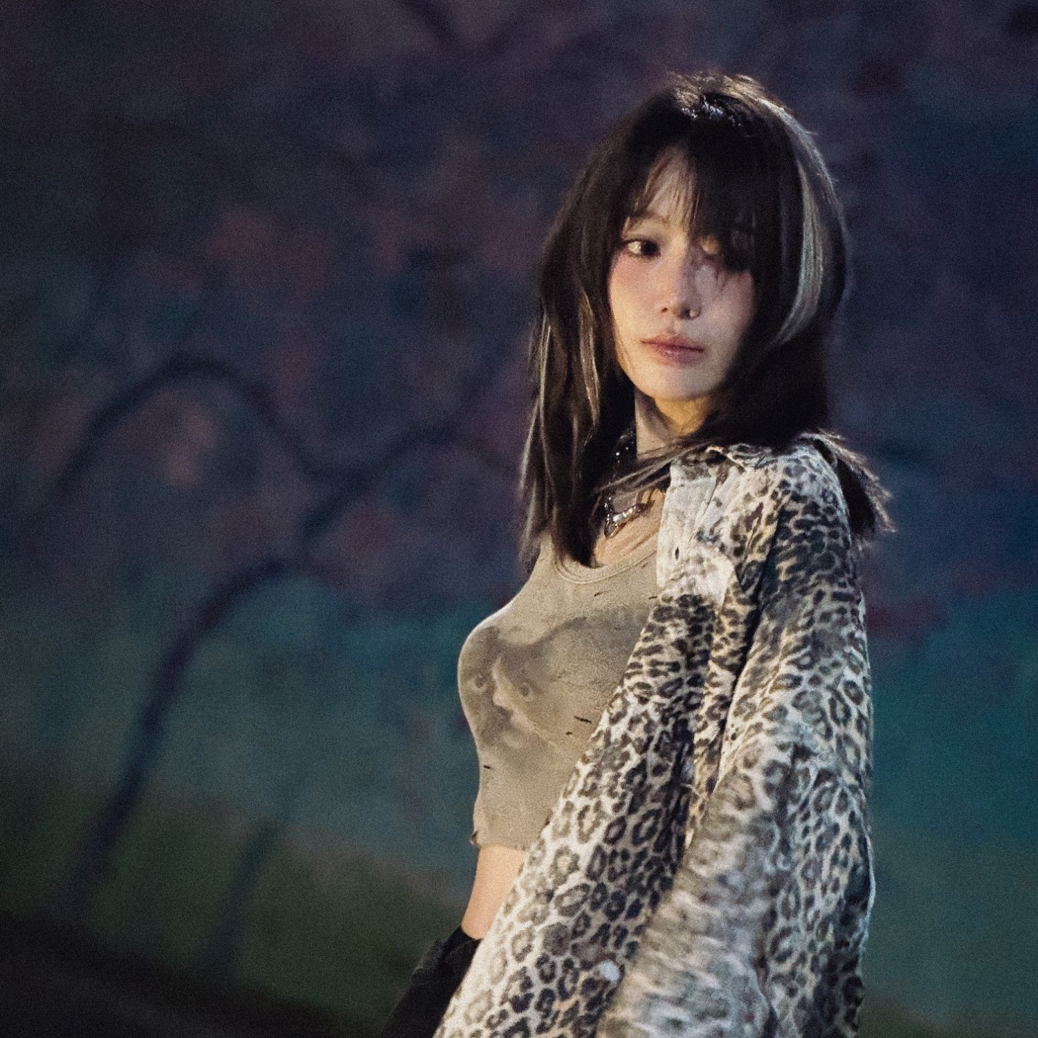 Behind-the-scenes cut of Sakura (LE SSERAFIM)