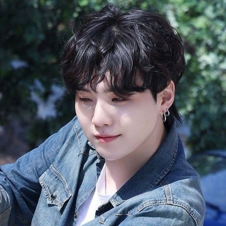 Behind-the-scenes cut of SUGA (BTS)