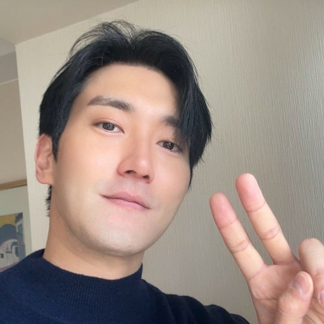 Foto aktivitas terbaru Siwon (Super Junior)