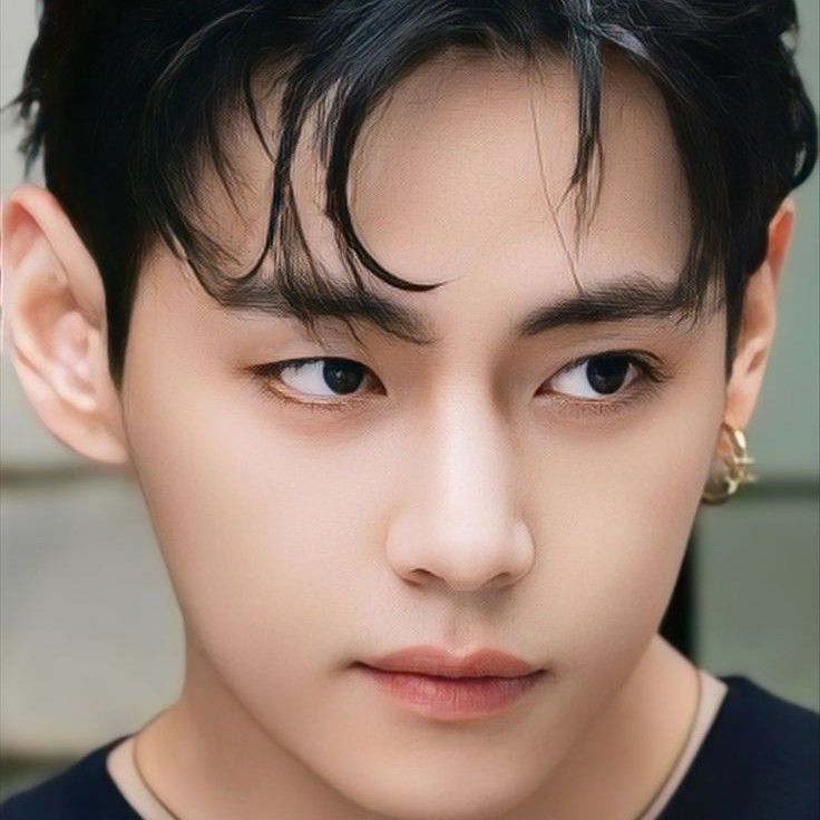 V (防弹少年团)的最新活动照片