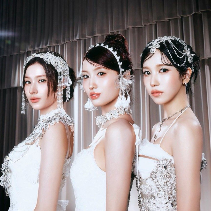 미나 (TWICE)의 최신 사진