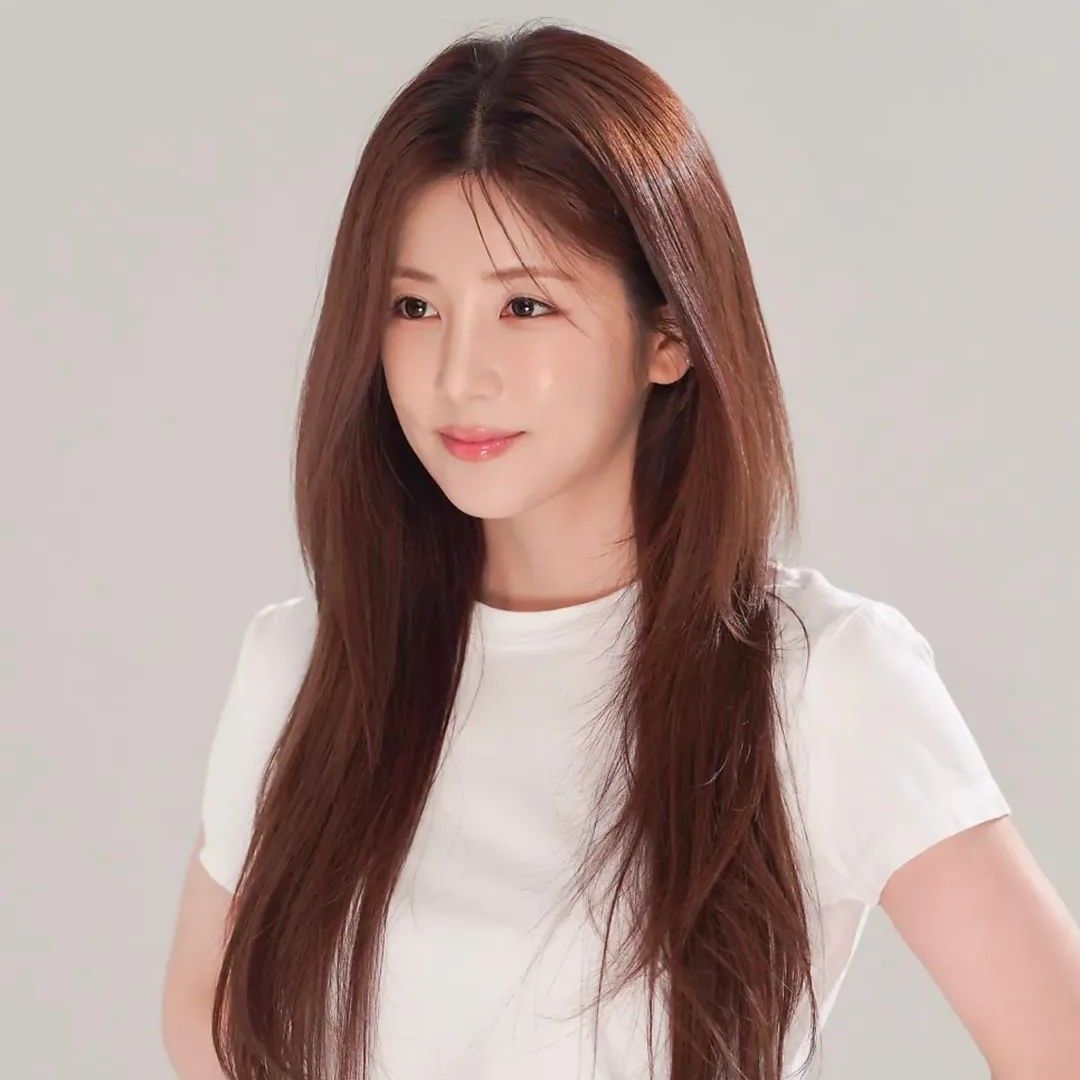 パク・チョロン (Apink)の最新写真