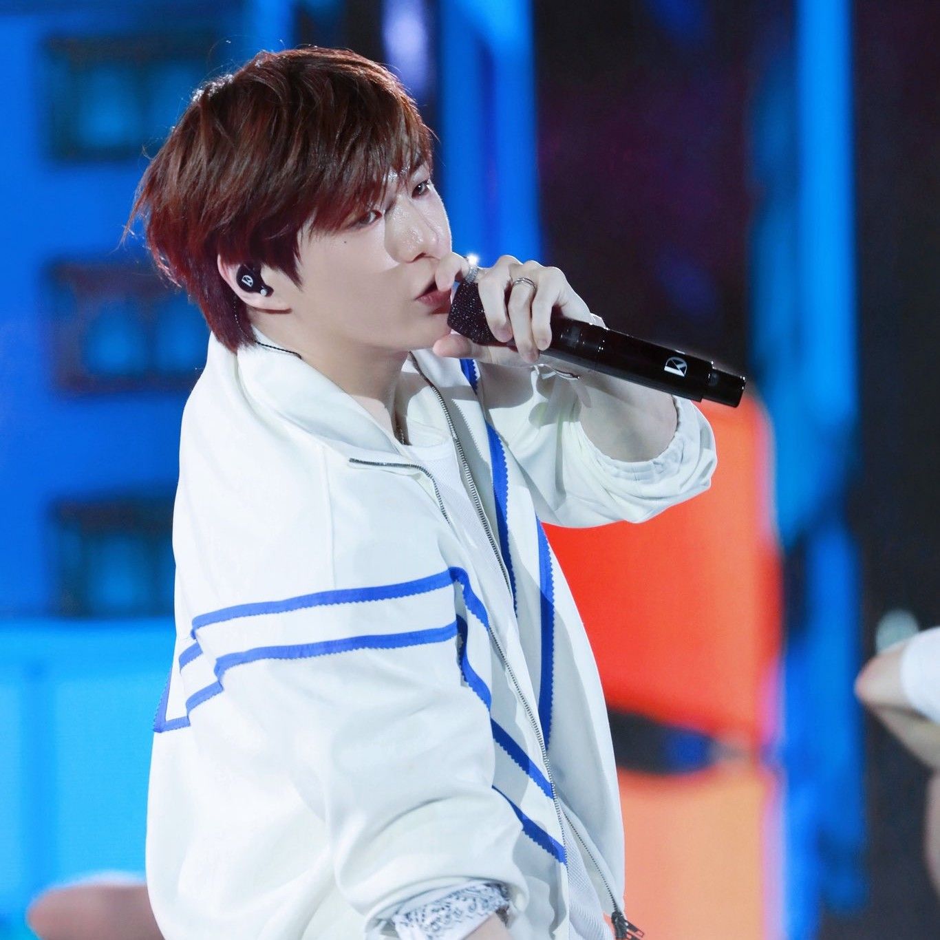 A moment captured by Kang Daniel's fan