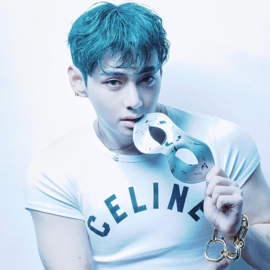 Latest photo of V (BTS)