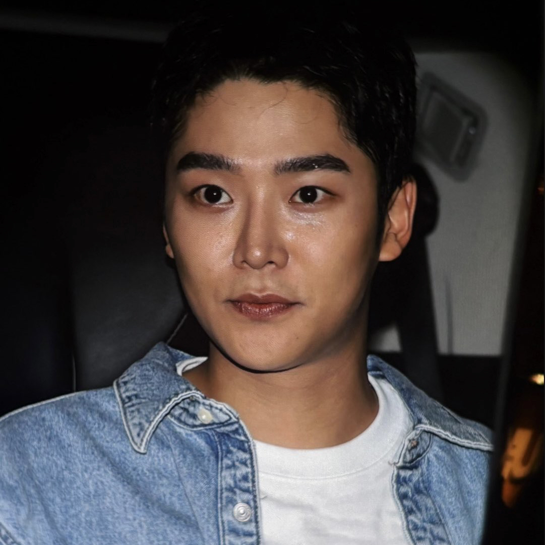 A moment captured by Rowoon's fan