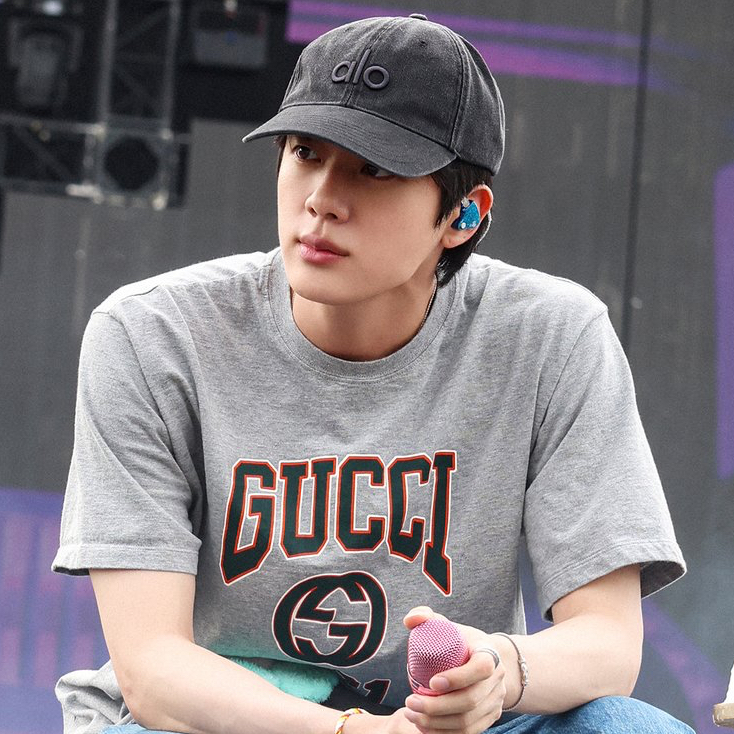 Jin (防弹少年团)粉丝拍下的瞬间