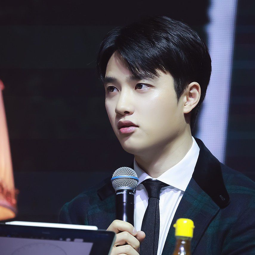 Foto aktivitas terbaru D.O. (EXO)