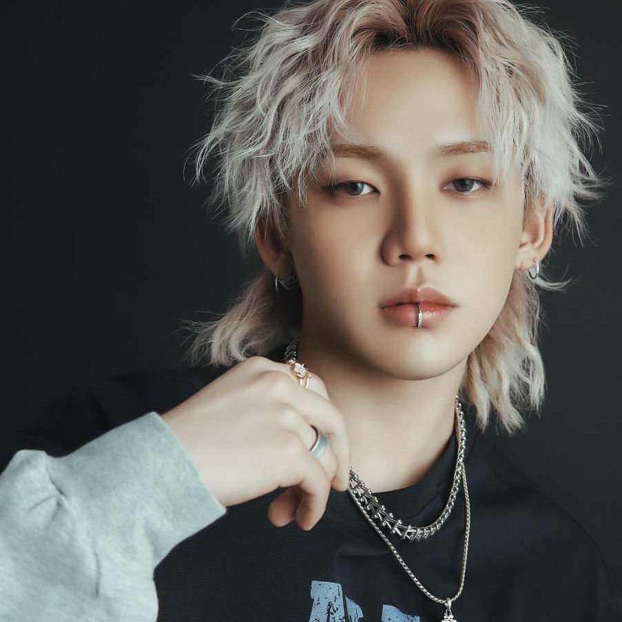Foto aktivitas terbaru Choi Hyunsuk (TREASURE)