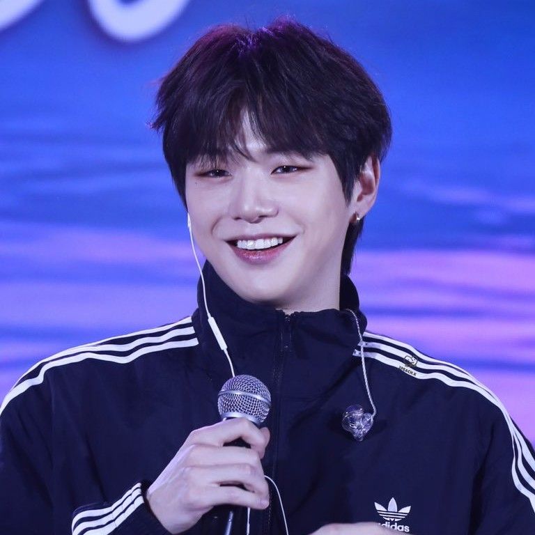 Recent activity shot of Kang Daniel