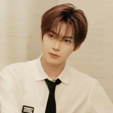 成韓彬 (ZEROBASEONE)的幕後花絮