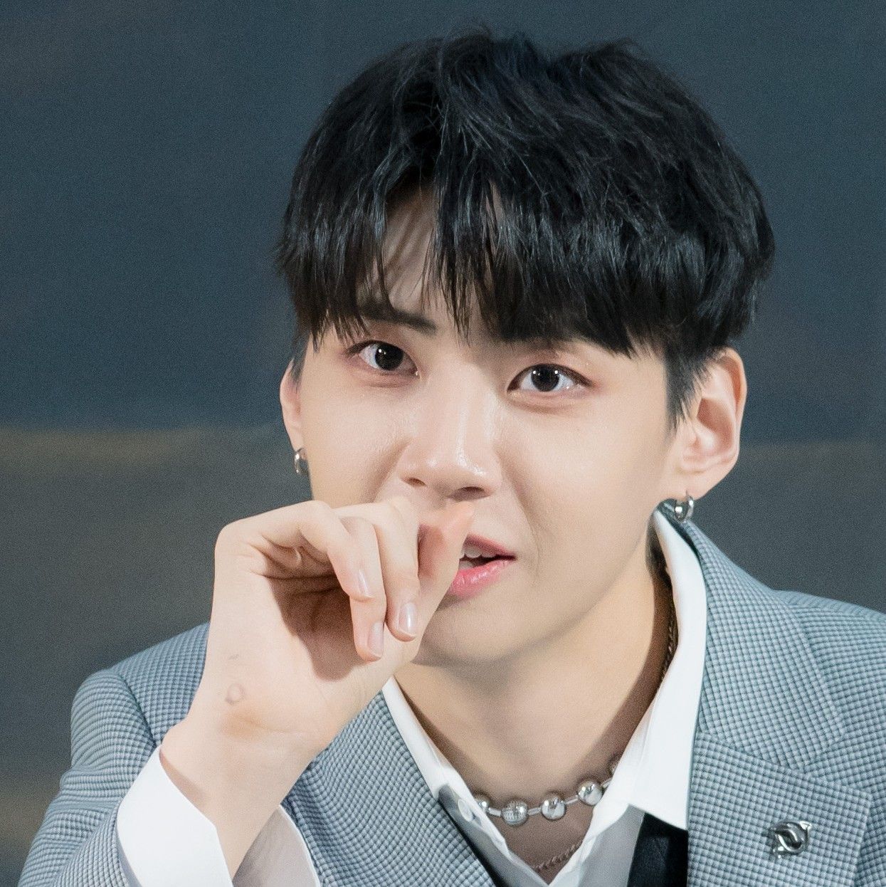 A moment captured by Lee Jinhyuk's fan