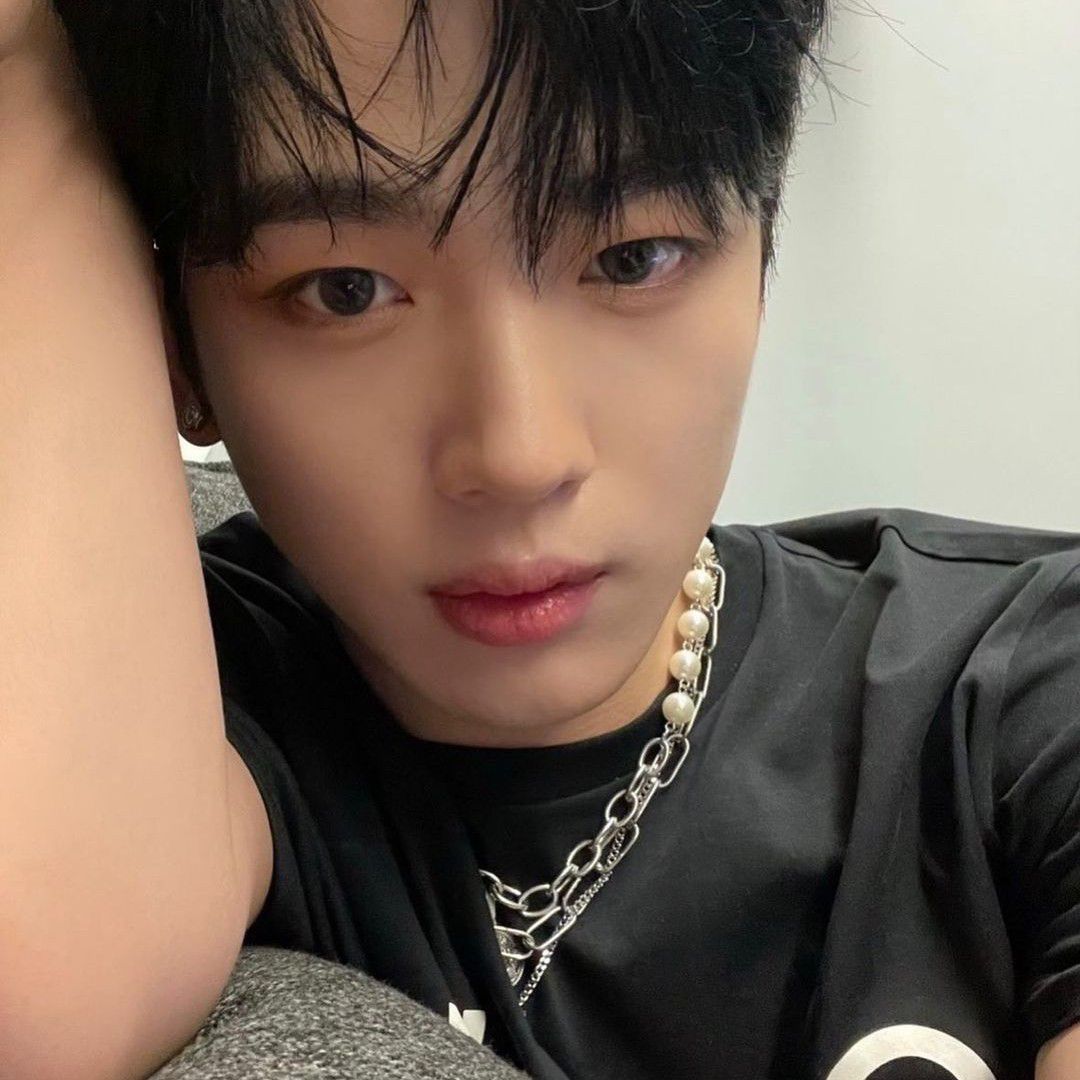 Potret di balik layar Kim Yohan (WEi)